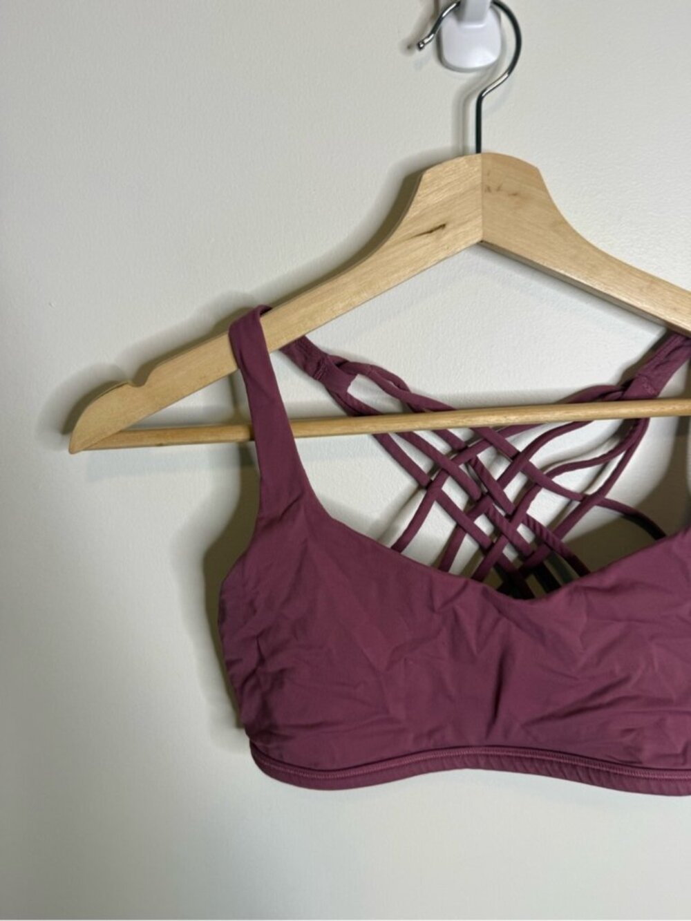 Lululemon free to be bra purple red burgundy size 8 - Picture 2 of 5